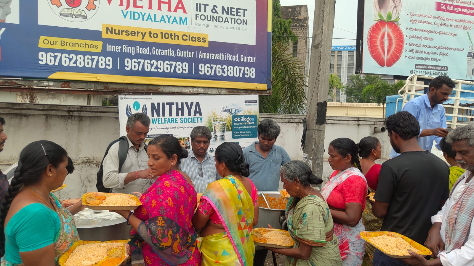 Food Distribution in Guntur 4